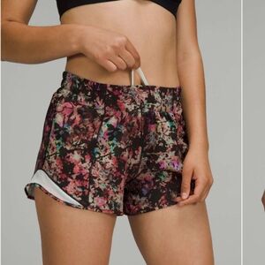 BNWT Lululemon Hotty Hot Shorts